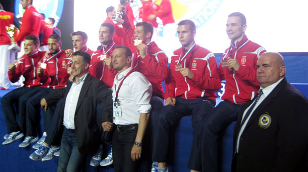 Гости оставили чaк два милиона евра